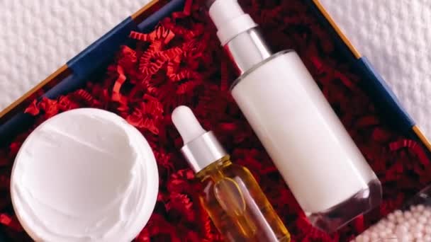 Beauty Box Abonnement Und Luxus Pflegeprodukte Wellness Kosmetik Als Urlaubsgeschenk — Stockvideo