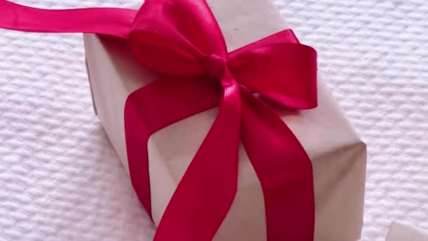Δώρα Και Δώρα Ροζ Κορδέλες Χριστούγεννα Και Γιορτές — Αρχείο Βίντεο