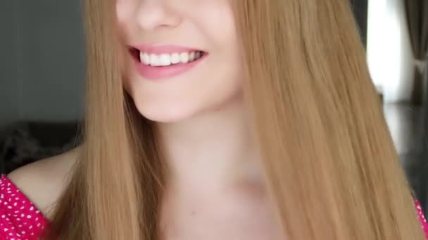 Beautiful Happy Woman Combing Her Long Blond Hair — Wideo stockowe
