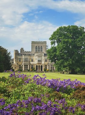 Hertfordshire, İngiltere 2022 yazı: Ashridge Evi ve Bahçeleri, illüstrasyon editörü