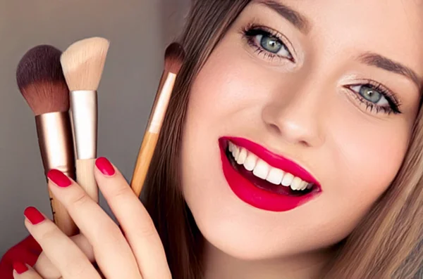 Beauty Makeup Cosmetics Face Portrait Beautiful Woman Make Brushes Luxury — Photo