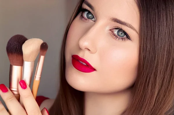Beauty Makeup Cosmetics Face Portrait Beautiful Woman Make Brushes Luxury — Fotografia de Stock