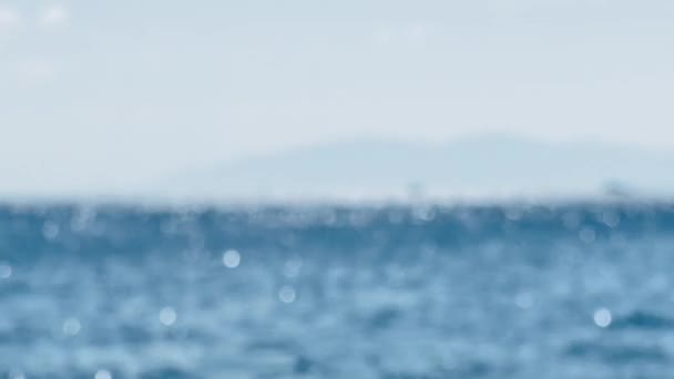 Расслабленный Морской Фон Солнечным Светом Голубым Океаном Летний Отдых — стоковое видео