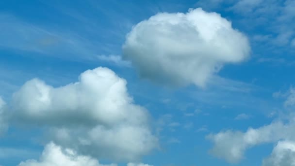 Blauer Himmel Mit Weichen Flauschigen Wolken Die Das Wesen Der — Stockvideo