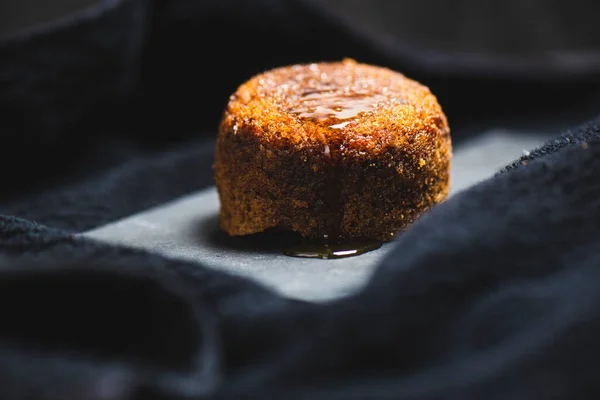 Detaljerad Närbild Denna Dekadenta Ångkokt Choklad Smörkola Pudding — Stockfoto