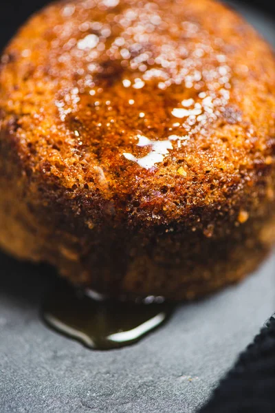 Detailed Closeup Decadent Steamed Chocolate Butterscotch Pudding — Stock Photo, Image