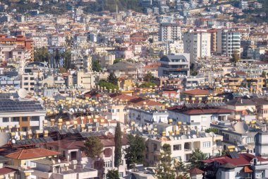 Alanya, Türkiye - 3 Kasım 2022. Şehir merkezi, kabin kabininin manzarası
