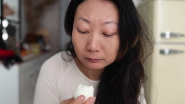Asian Woman Eat Boiled Egg Morning Kitchen — Video