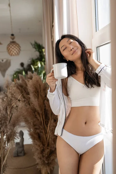 Morning Coffee Daily Routine Young Beautiful Asian Woman Underwear Drinking — Foto Stock
