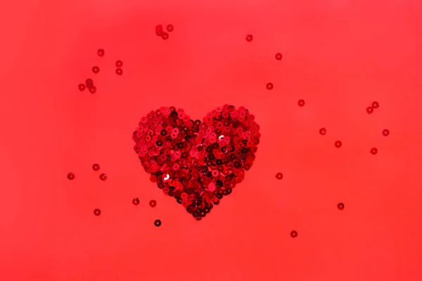 Lentejuela Roja Forma Corazón Sobre Fondo Rojo Día San Valentín — Foto de Stock