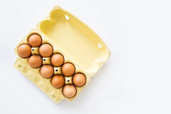 Органические Яйца Пакет Изолированы Белом Фоне — стоковое фото