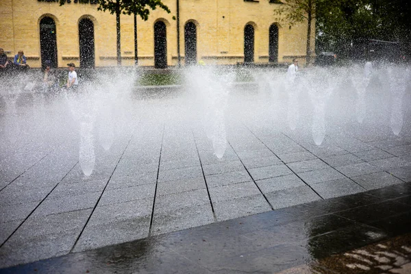 Vatten Fontän Kiev Centrum Square Bästa Stället För Romantisk Promenad — Stockfoto