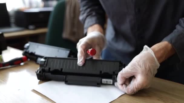 Printer Repair Technician Male Handyman Inspects Printer Starting Repairs Client — Stockvideo