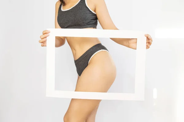 Aziatisch Meisje Holding Frame Poseren Lingerie Plezier Hebben Concept Positiviteit — Stockfoto