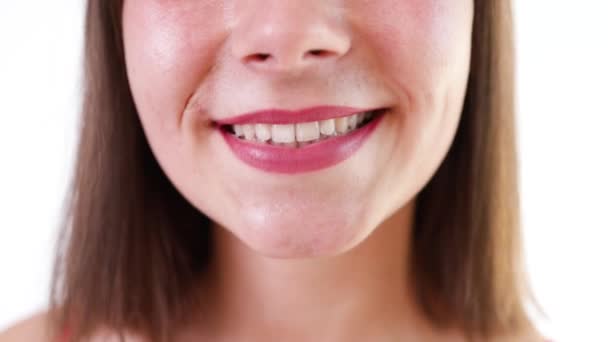 Extreme Close Female Toothy Smile Белом Фоне — стоковое видео