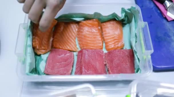 Trozo Atún Pescado Salmón Para Sushi — Vídeos de Stock