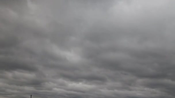 Felvétel Timelapse Sky Fekete Felhő Sötétszürke Viharfelhők Drámai Égbolt Világít — Stock videók