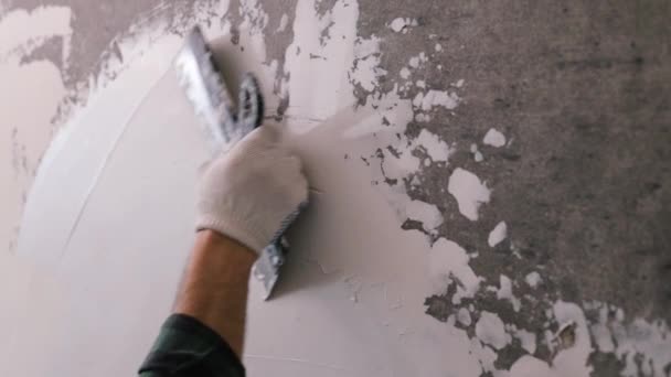 Hands Man Plasterer Construction Worker Work Trowel Plastering Wall Closeup — Stock Video