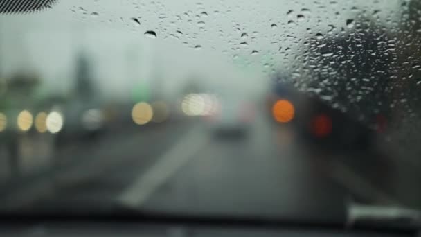 Silný Výhled Dopravu Zevnitř Auta Auto Jedoucí Dešti Dopravní Zácpě — Stock video