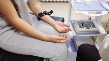 Electroneuromyography tıpta yeni bir yön budur. Tıbbi muayene Elektromiyografi.