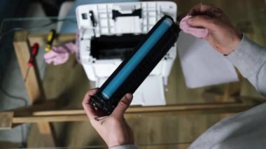 Laser Copier 'da yazıcı Toner kartuşu değişimi. Yazdırma Teknolojisi