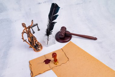 Noter 'in vasiyetnamesi ve son arzusu üzerine halka açık kalem ve mühür. Noter kamu araçları