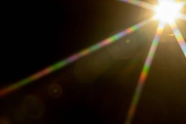 Soyut güneş parlaması. Lens fişeği dijital düzeltmeye tabidir.