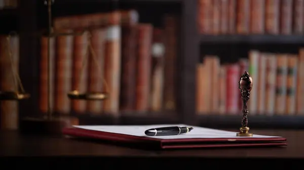 Noterin sözleşmedeki kamusal kalem ve damgası..