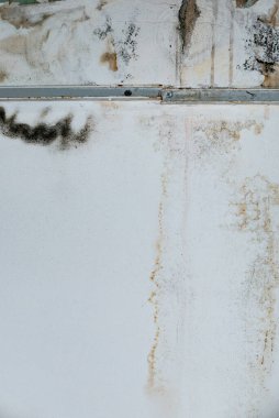 Su boru hatları sızıntısı hasar tavan. Konut problemi konsepti