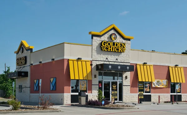 Houston Texas Estados Unidos 2023 Golden Chick Building Storefront Exterior — Foto de Stock