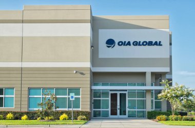 Houston, Teksas ABD 07-30-2023: Houston, TX 'teki OIA Global ofis binası. Tedarik zinciri lojistik yönetim sağlayıcısı 1988 'de kuruldu.