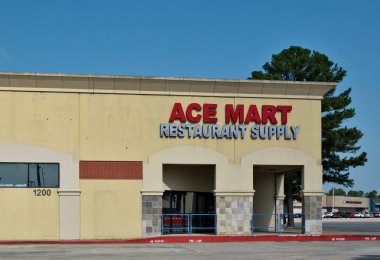 Houston, Teksas ABD 07-30-2023: Houston, TX 'teki Ace Mart Restoran Malzemeleri mağaza önü. Restoran tedarikçisi şirketi 1975 'te kuruldu..