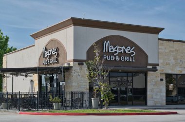 Houston, Teksas ABD 04-07-2024: Masones pub ve ızgara restoran ve bar dış.