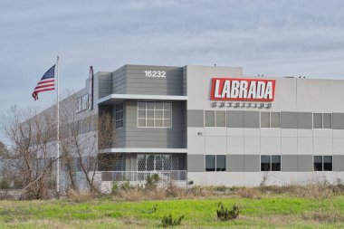 Houston, Teksas ABD 03-02-2025: Labrada Beslenme Şirketi mağaza önü.