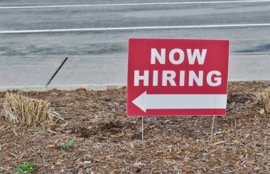 Otoparktaki iş ilanında geçici olarak işyeri istihdam olanakları aranıyor.