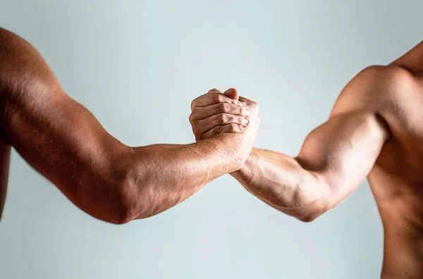 Duas Mãos Braço Ajuda Amigo Trabalho Equipa Ajudando Mão Estendida — Fotografia de Stock