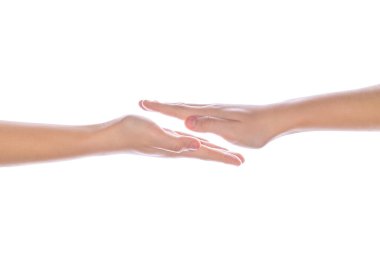 Beyaz arka planda izole edilmiş iki el birbirine dokunuyor. Eller dokunuyor. Çocuk avuçtan avuca dokunuyor. Uzatılmış el sıkışma, izole edilmiş kol, kurtuluş, uyum, hayırsever, sendika, yardım, yardım.