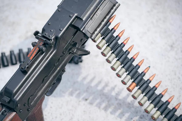 Close Shot Machine Gun Belt Loaded Cartridges — Fotografia de Stock