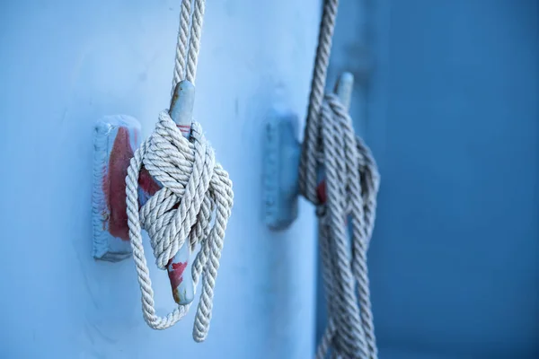Close Shot Rope Tied Boat — Stock Photo, Image