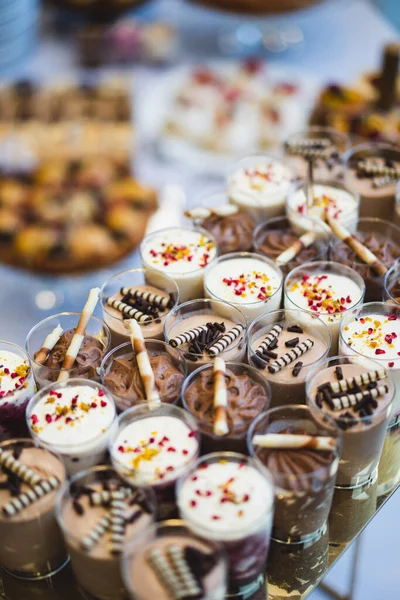Délicieuse Réception Mariage Barre Bonbons Table Dessert Avec Divers Bonbons — Photo