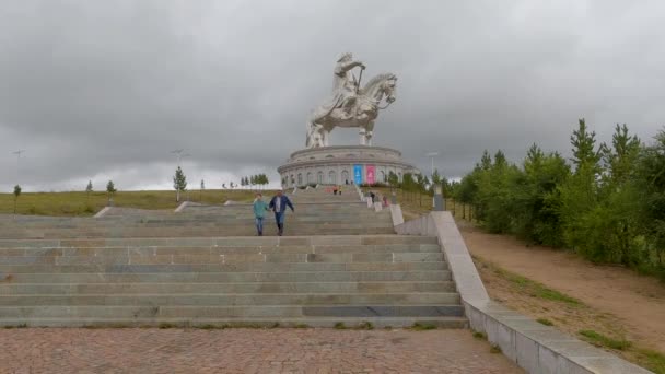 Tsonjin Boldog Ulaanbaatar Mongolië September 2022 Chinggis Khaan Sculptuur Een — Stockvideo