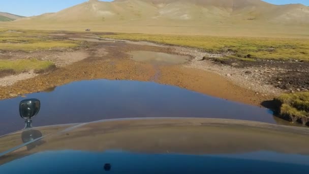 Khovsgol Μογγολία Σεπτέμβριος 2022 Suv Αυτοκίνητο Που Διασχίζει Ποτάμι Του — Αρχείο Βίντεο