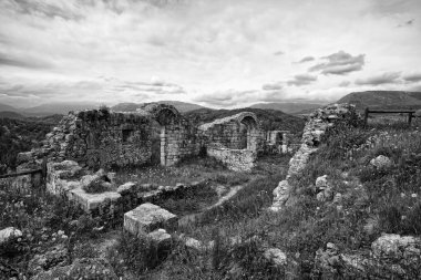 Keşif Pinzano halkası 822 'yi takip ediyor.