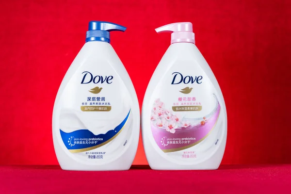 Zhongshan Guangdong China Abril 2023 Dos Botellas Gel Ducha Dove — Foto de Stock