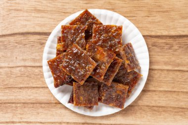 Domuz pastırmasının üstü.