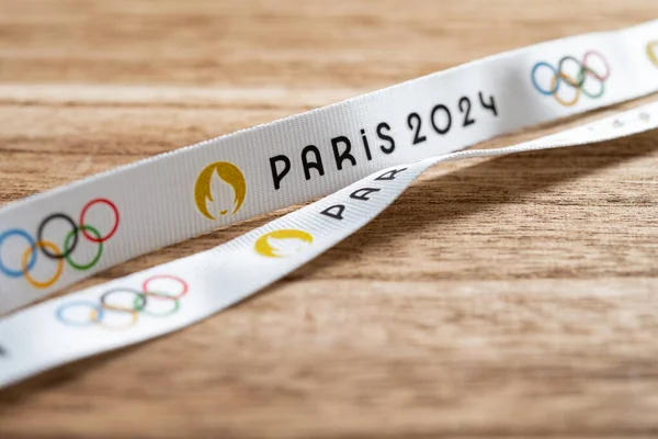 Zongshan中国 2023年6月21日 パリオリンピックロゴが印刷されたストラップ2024 — ストック写真
