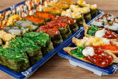 açı görünümü çeşitli suşi yatay bileşimi