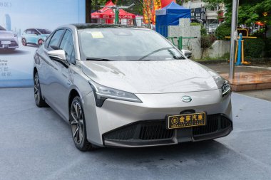 ZHONGSHAN GUANGDONG Çin - 10 Haziran 2022: gri bir Trumpchi arabası.