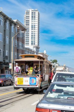 San Francisco California ABD-8 Ekim 2013: Gündüz vakti San Francisco 'nun teleferiği.