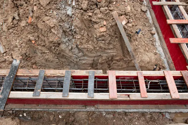 Yeni bir evin soyutlanma sahasının temel çalışmaları